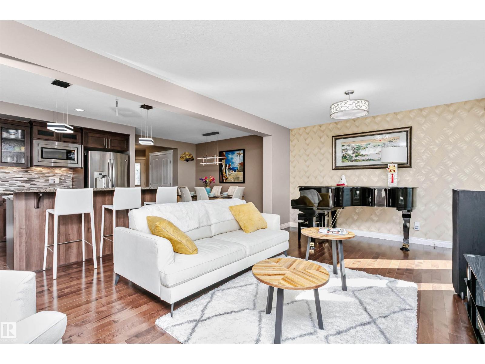 Photo 15 of 17523 12 Av Sw, Edmonton AB