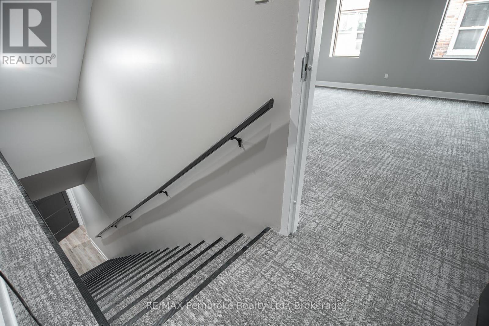 Photo 31 of 150 Pembroke Street W, Pembroke ON
