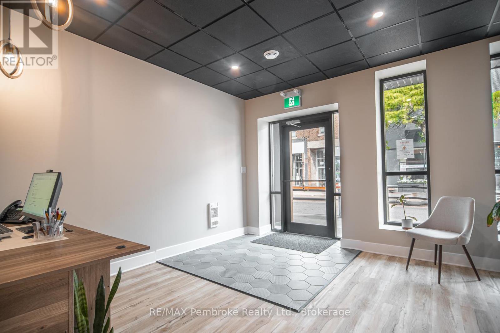 Photo 18 of 150 Pembroke Street W, Pembroke ON