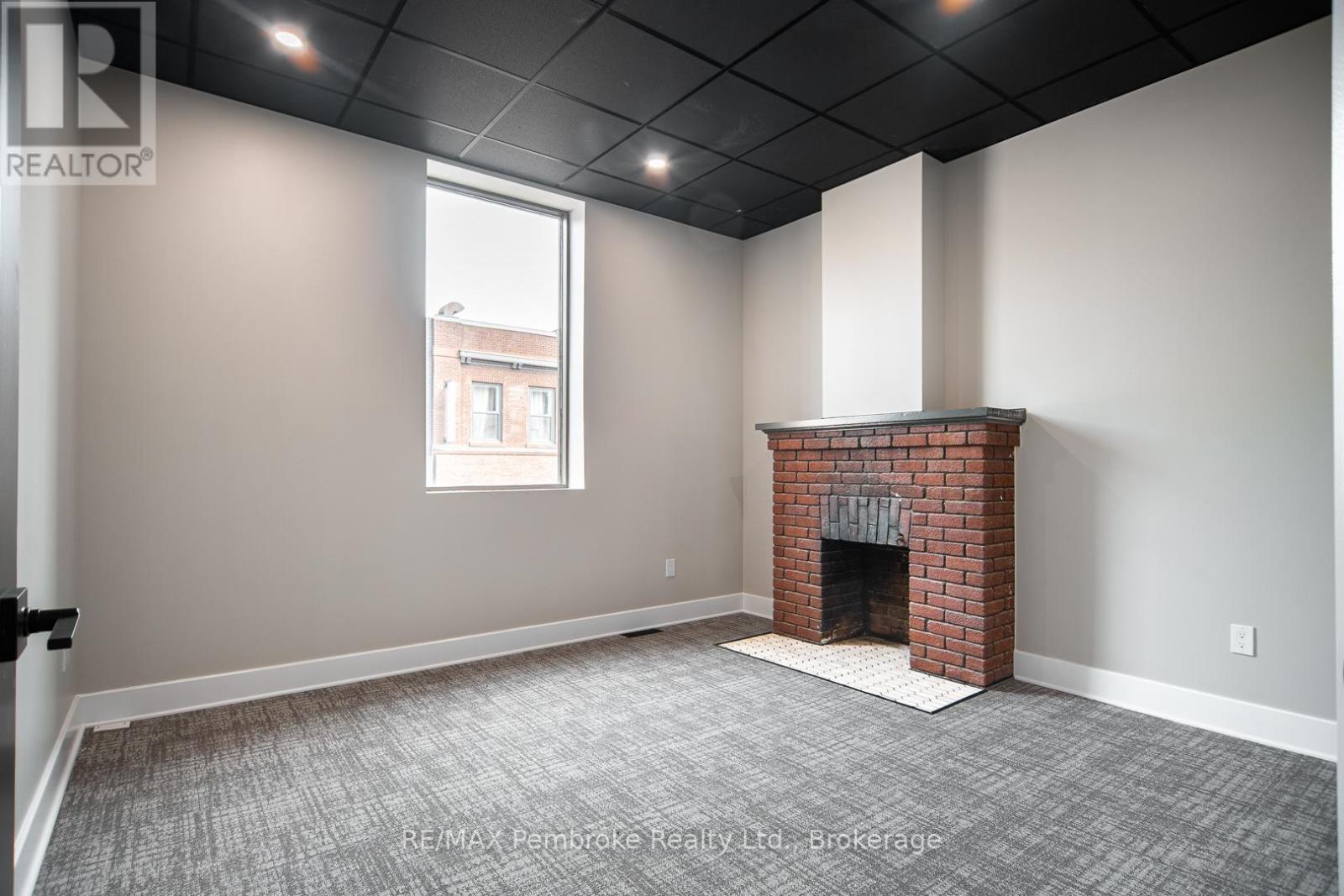 Photo 19 of 150 Pembroke Street W, Pembroke ON