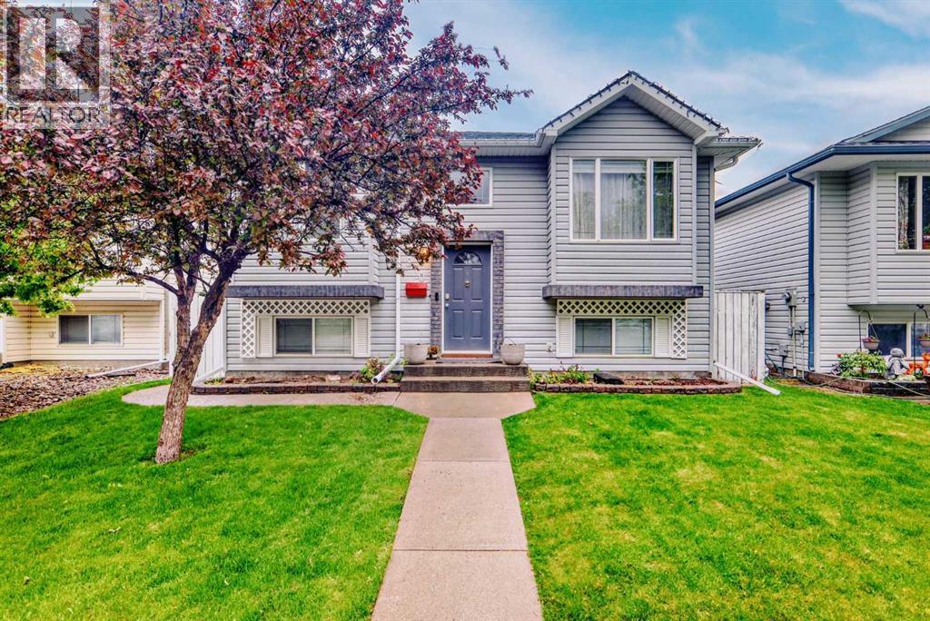 Photo 1 of 210 Uplands Boulevard N, Lethbridge AB