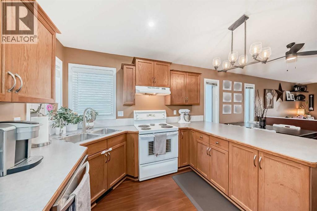 Photo 9 of 210 Uplands Boulevard N, Lethbridge AB
