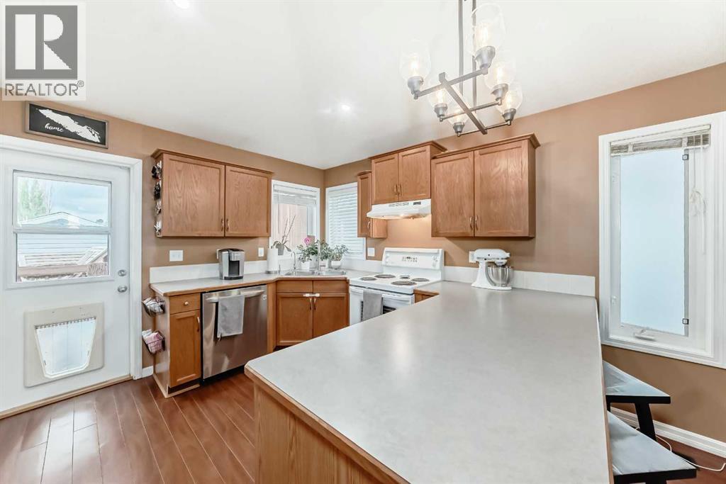 Photo 11 of 210 Uplands Boulevard N, Lethbridge AB