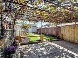 Photo 11 of Upper 559 Dufferin Street, Toronto ON