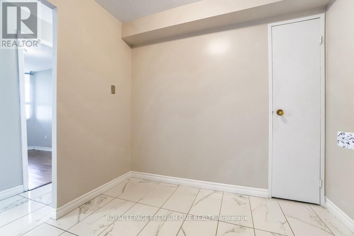 Photo 11 of 811 234 Albion Road, Toronto ON