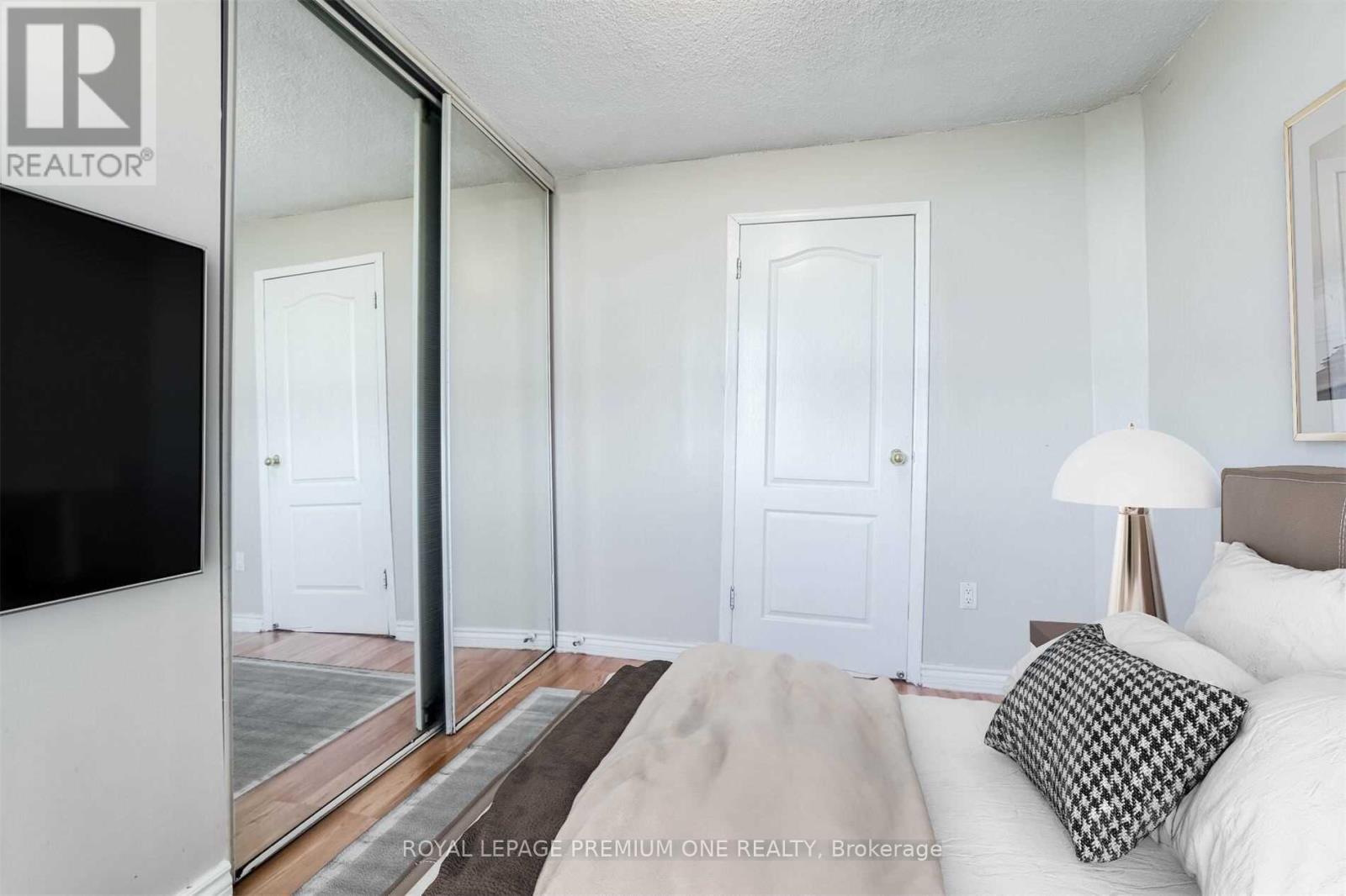 Photo 25 of 811 234 Albion Road, Toronto ON