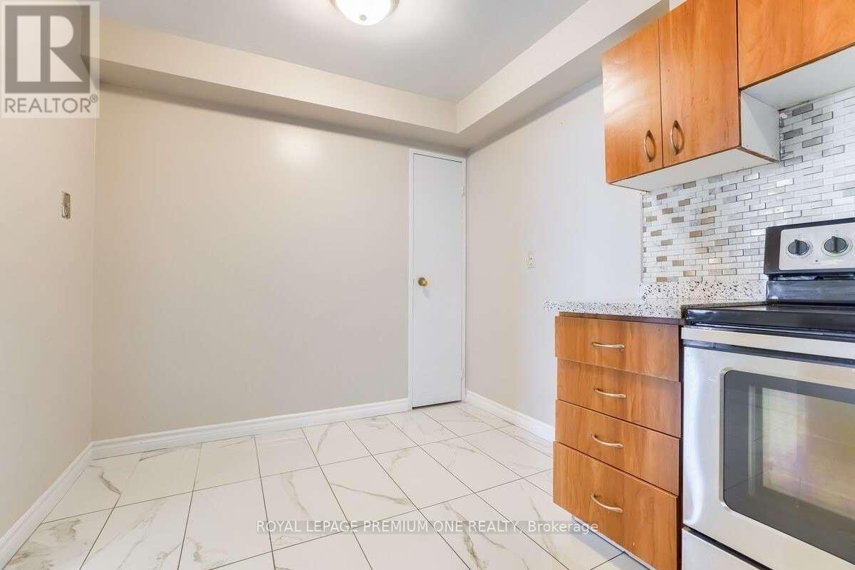 Photo 9 of 811 234 Albion Road, Toronto ON