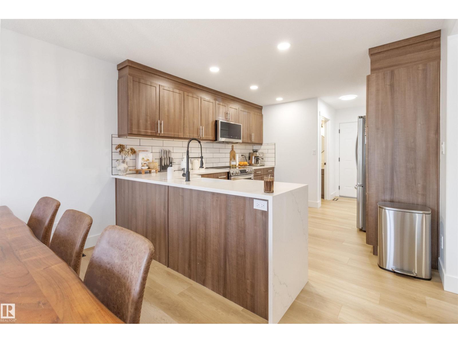 Photo 9 of 1063 Foxwood Cr, Sherwood Park AB