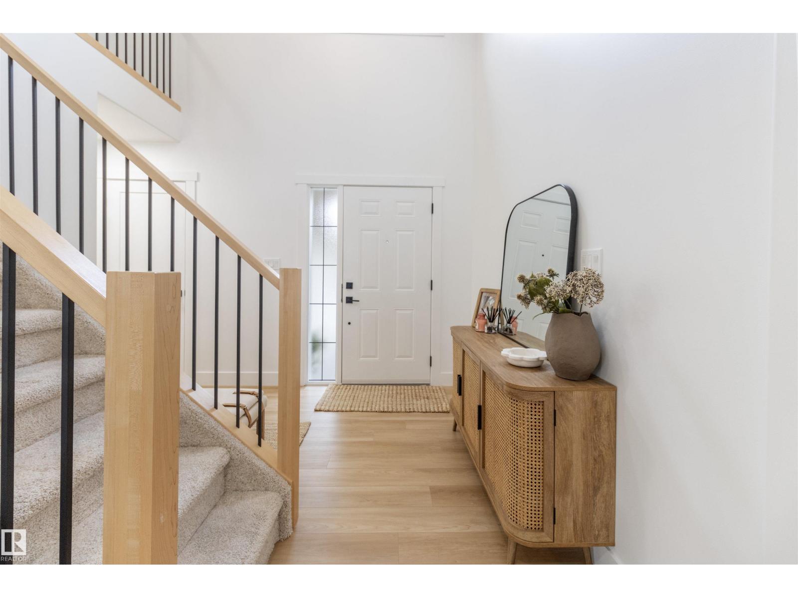 Photo 4 of 1063 Foxwood Cr, Sherwood Park AB