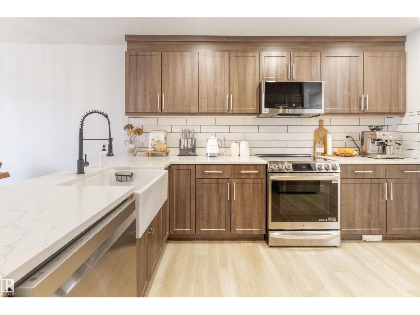 Photo 11 of 1063 Foxwood Cr, Sherwood Park AB