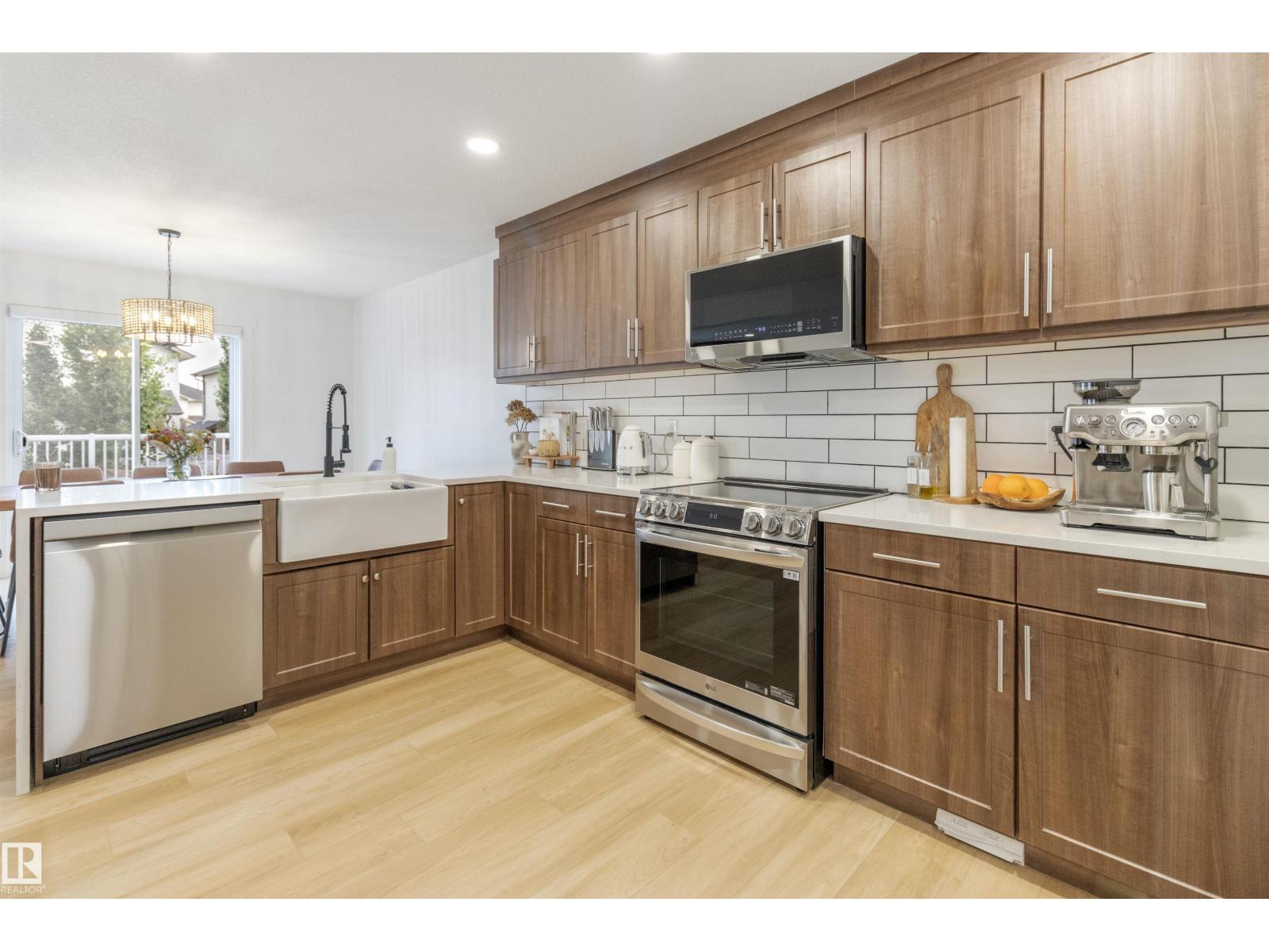 Photo 7 of 1063 Foxwood Cr, Sherwood Park AB