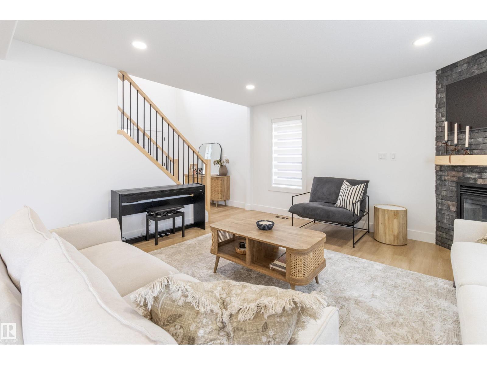 Photo 16 of 1063 Foxwood Cr, Sherwood Park AB