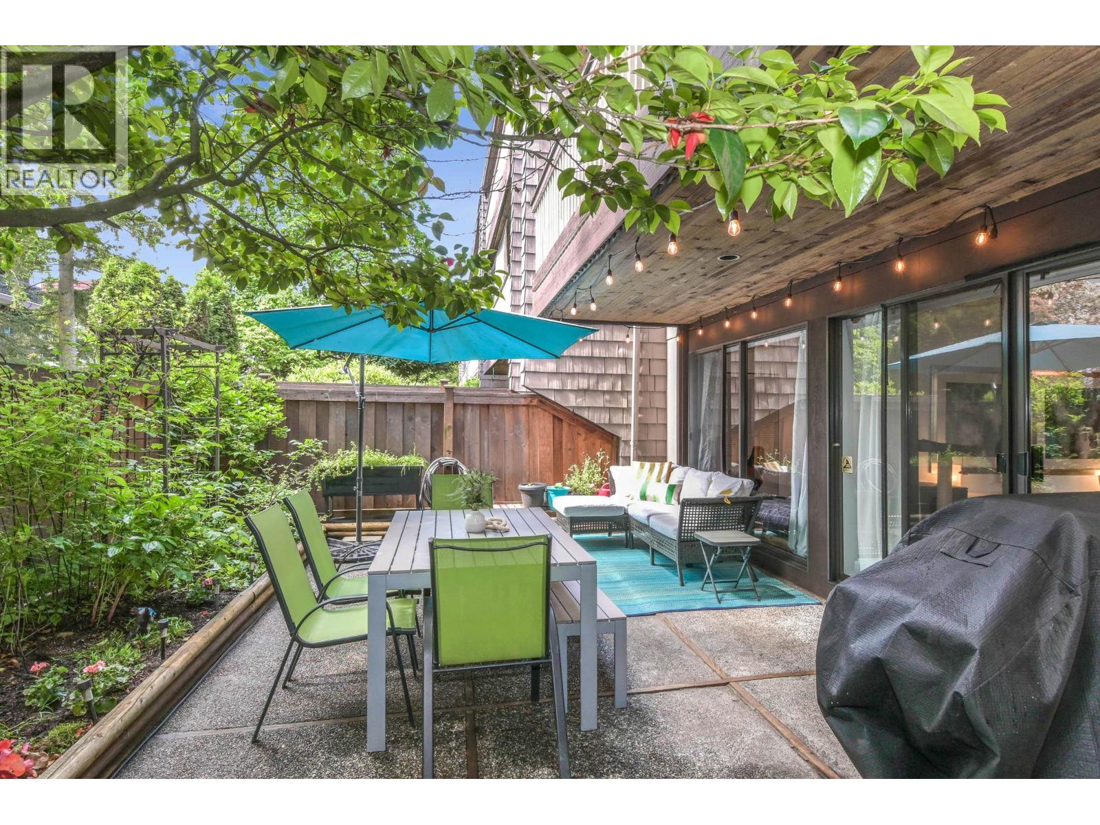Photo 2 of 109 708 Eighth Avenue, New Westminster BC
