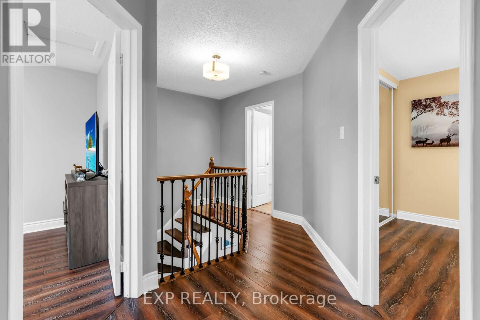 Photo 11 of 73 Viceroy Crescent, Brampton ON