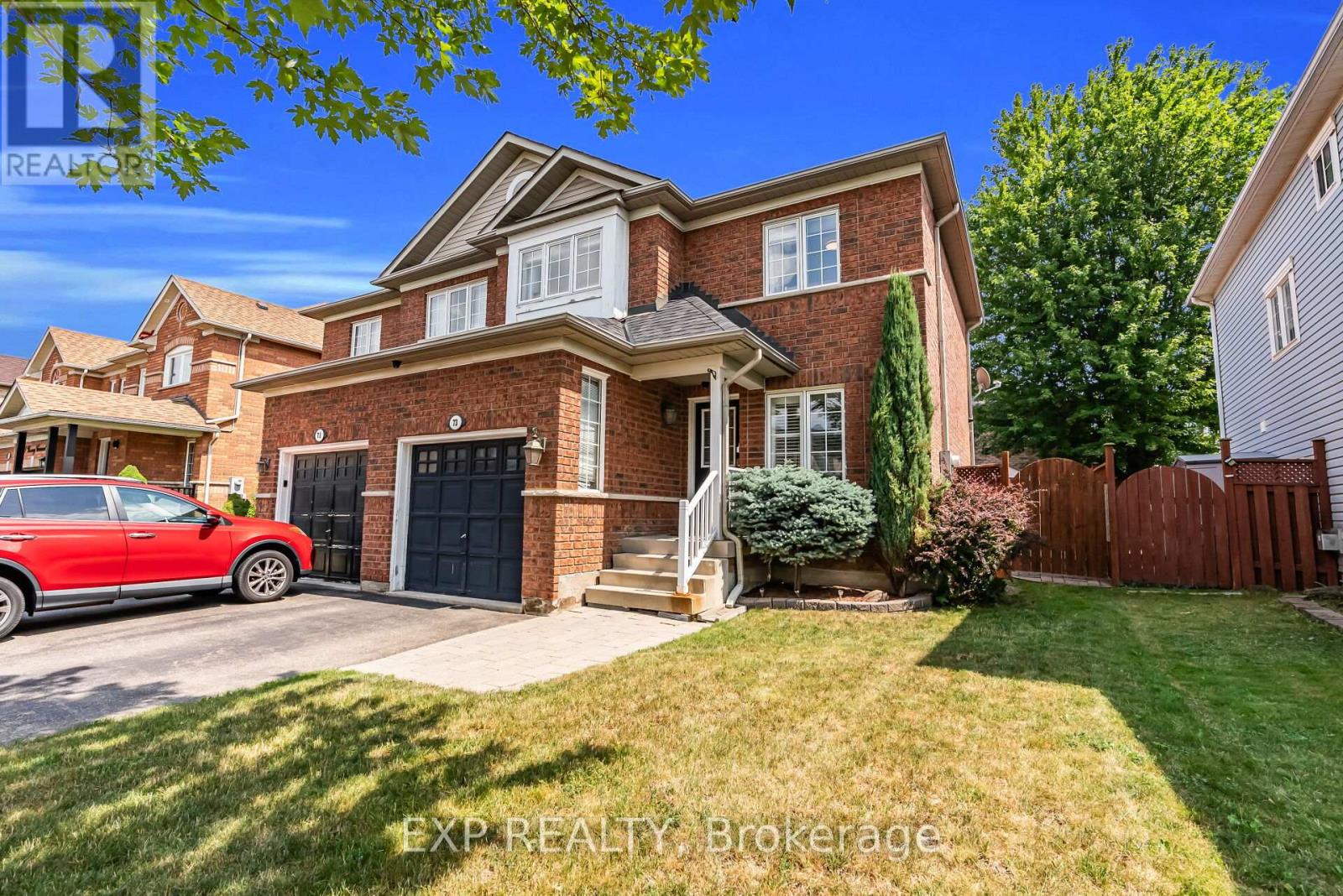 Photo 2 of 73 Viceroy Crescent, Brampton ON