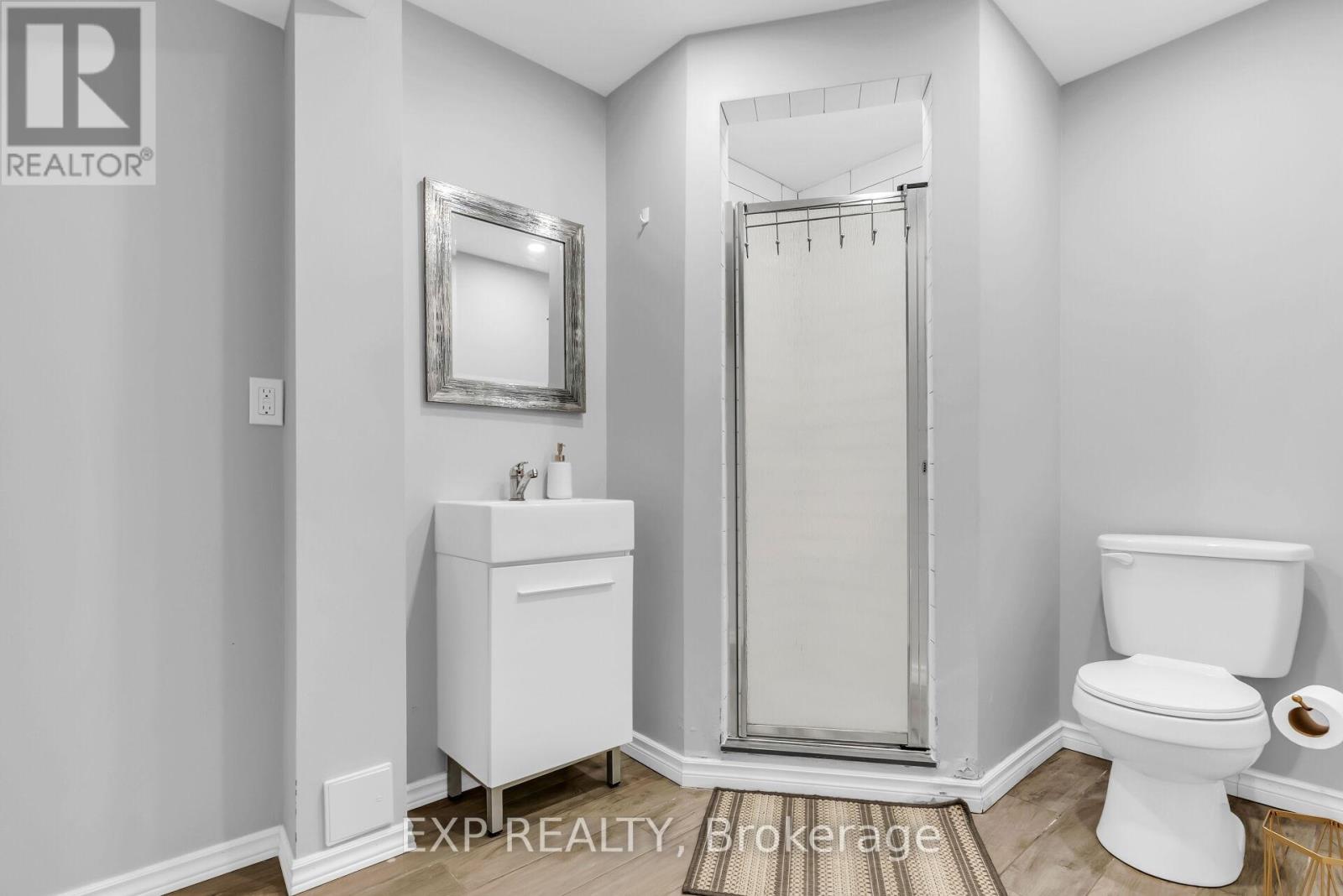 Photo 22 of 73 Viceroy Crescent, Brampton ON