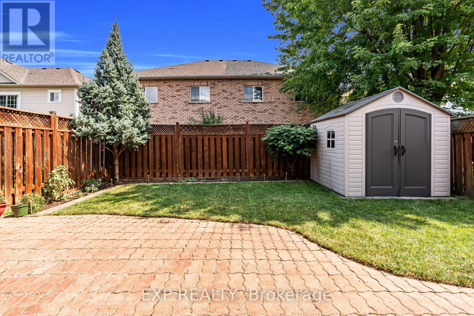 Photo 24 of 73 Viceroy Crescent, Brampton ON