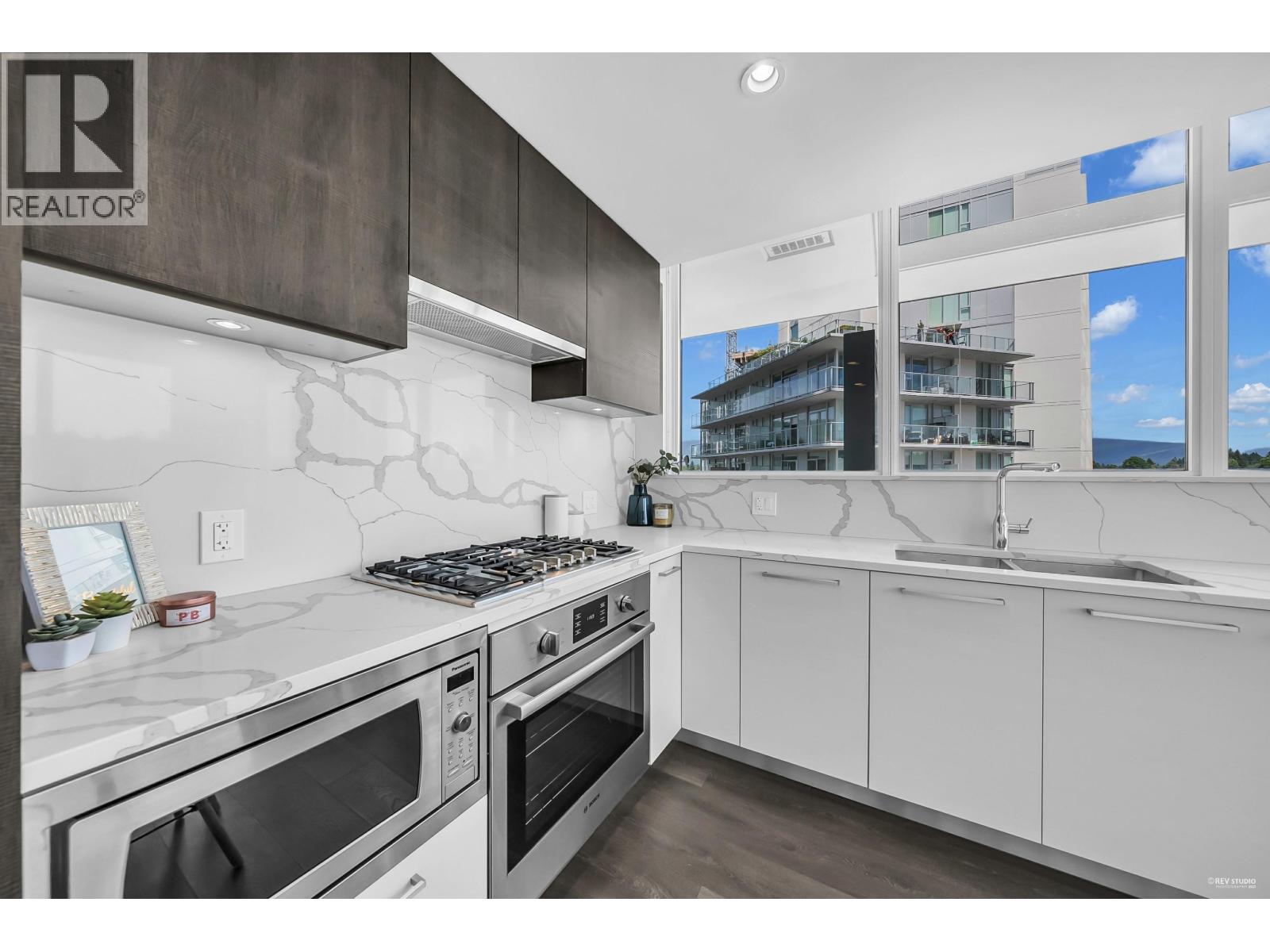 Photo 2 of 807 567 Clarke Road, Coquitlam BC