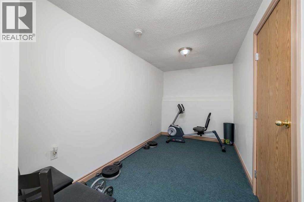 Photo 14 of 56 Martinwood Way Ne, Calgary AB