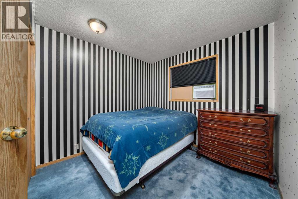 Photo 10 of 56 Martinwood Way Ne, Calgary AB