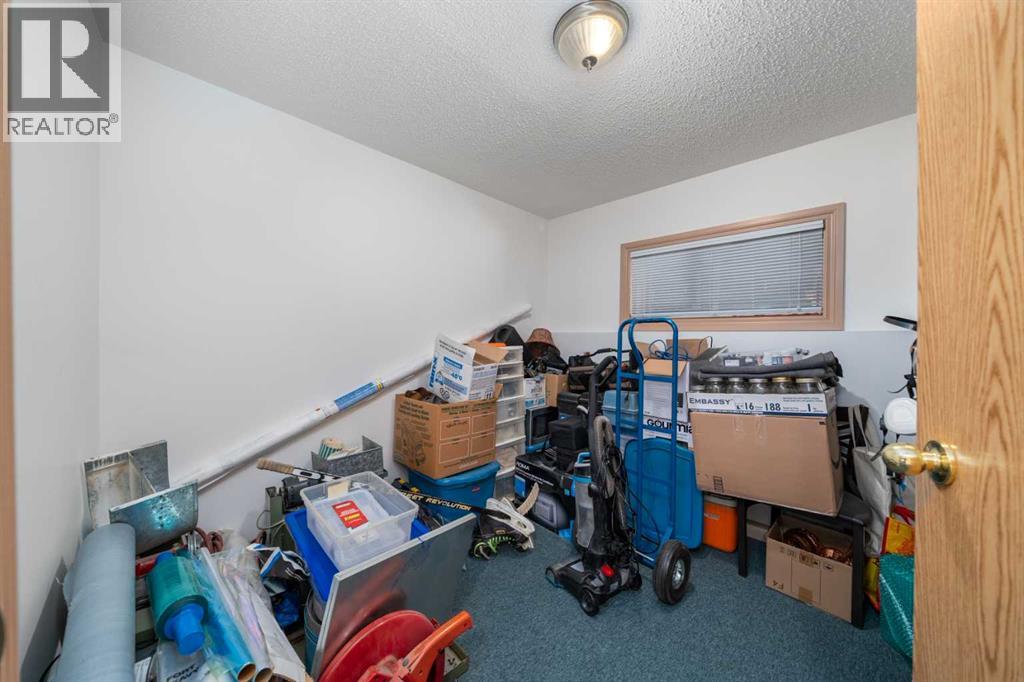 Photo 12 of 56 Martinwood Way Ne, Calgary AB