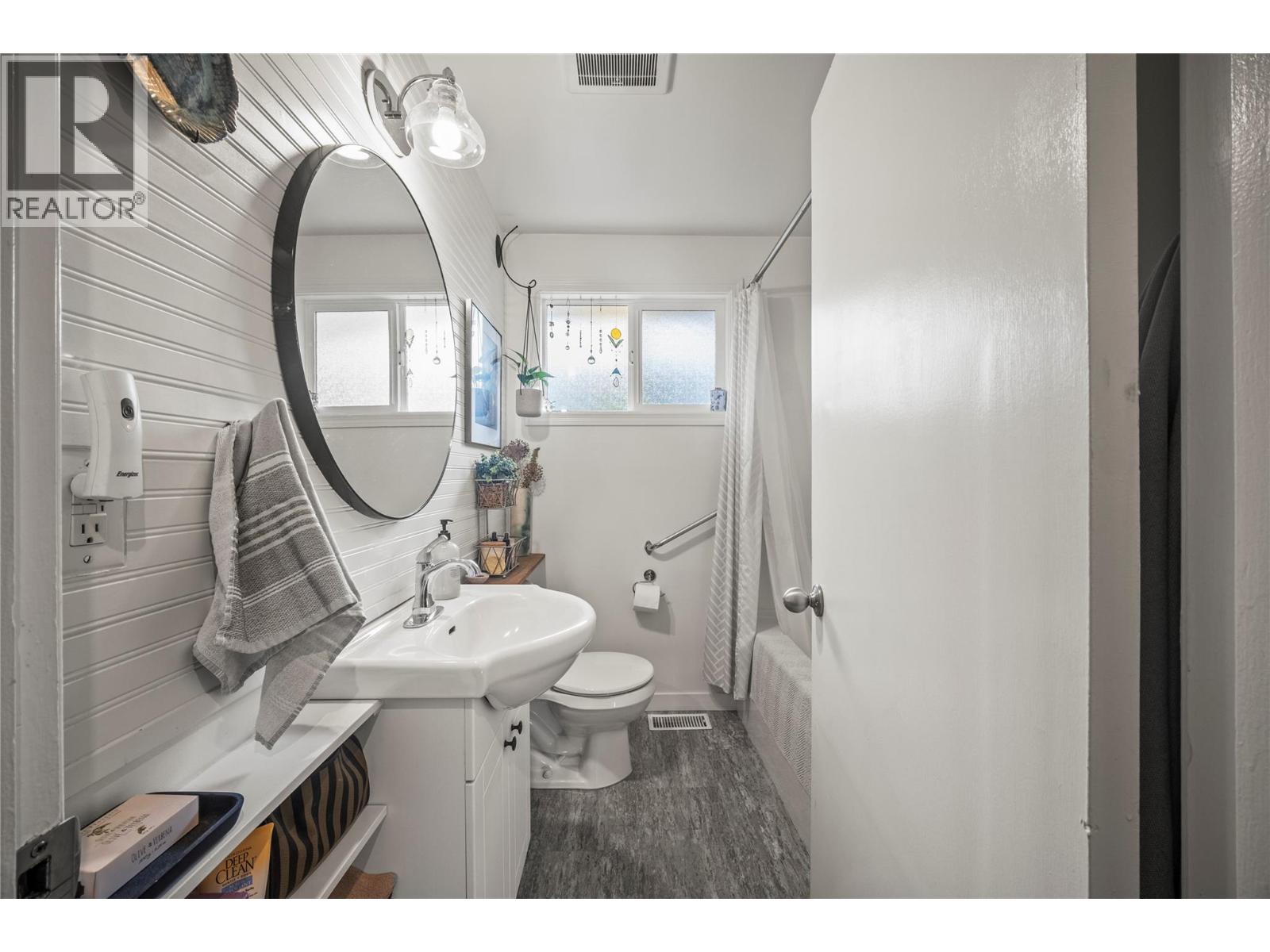 3601 Alexis Park Drive, Vernon