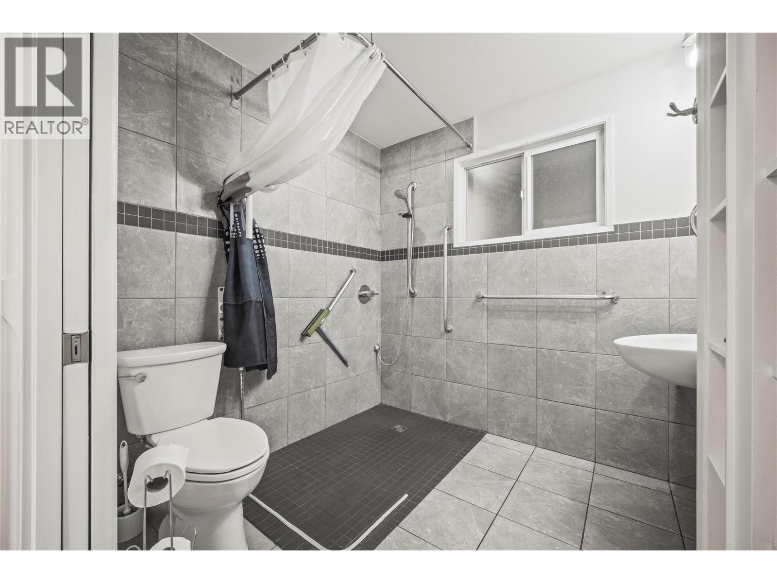 3601 Alexis Park Drive, Vernon
