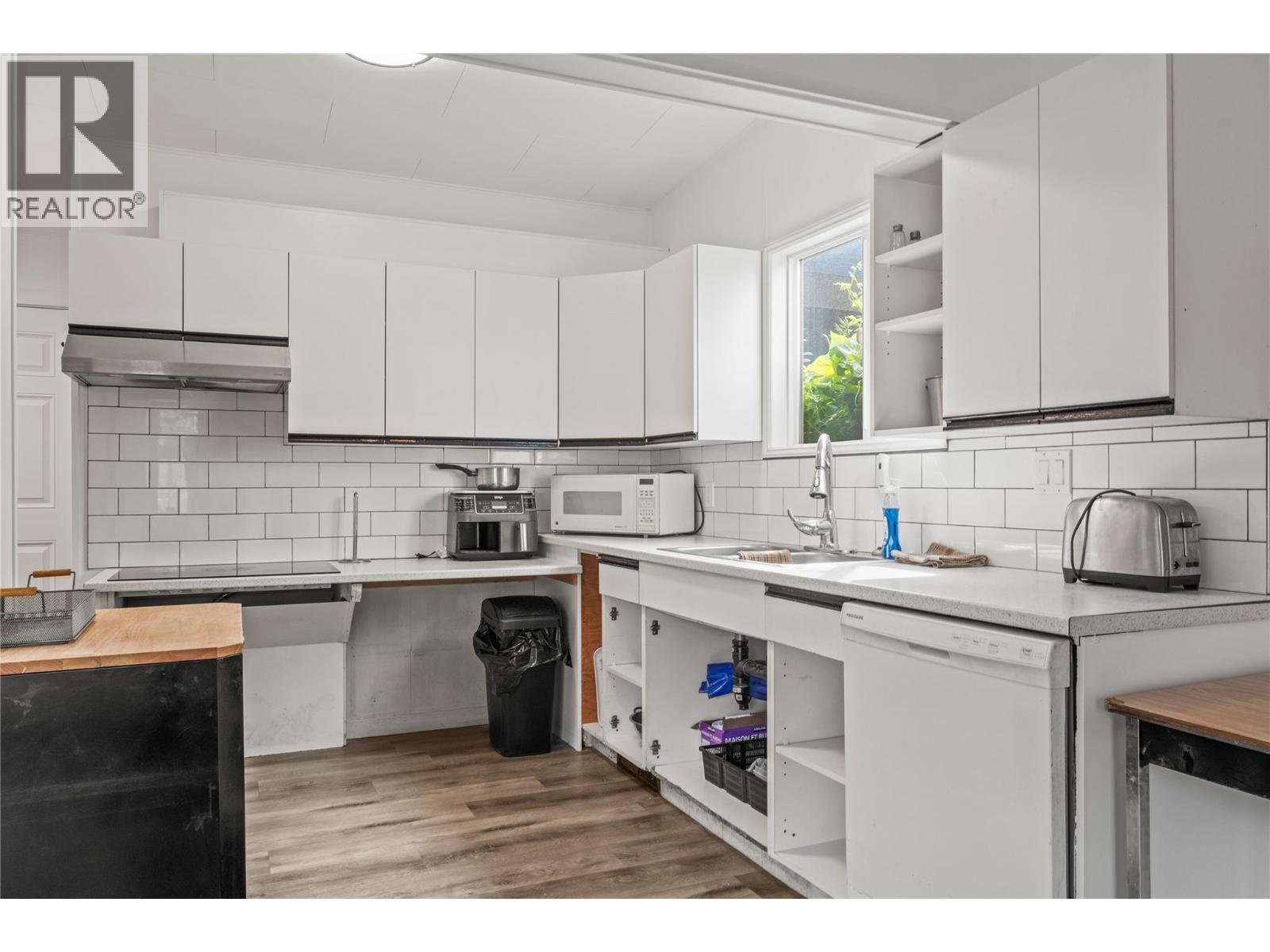 3601 Alexis Park Drive, Vernon