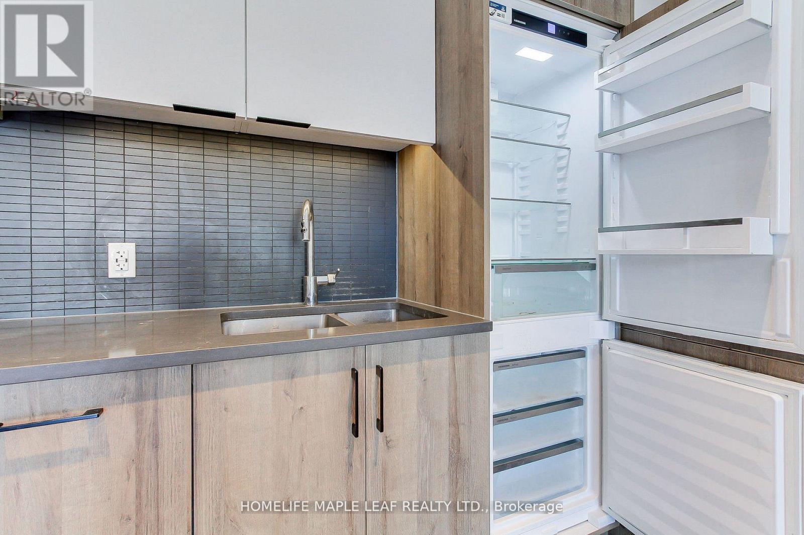 Photo 14 of 103 741 King Street W, Kitchener ON
