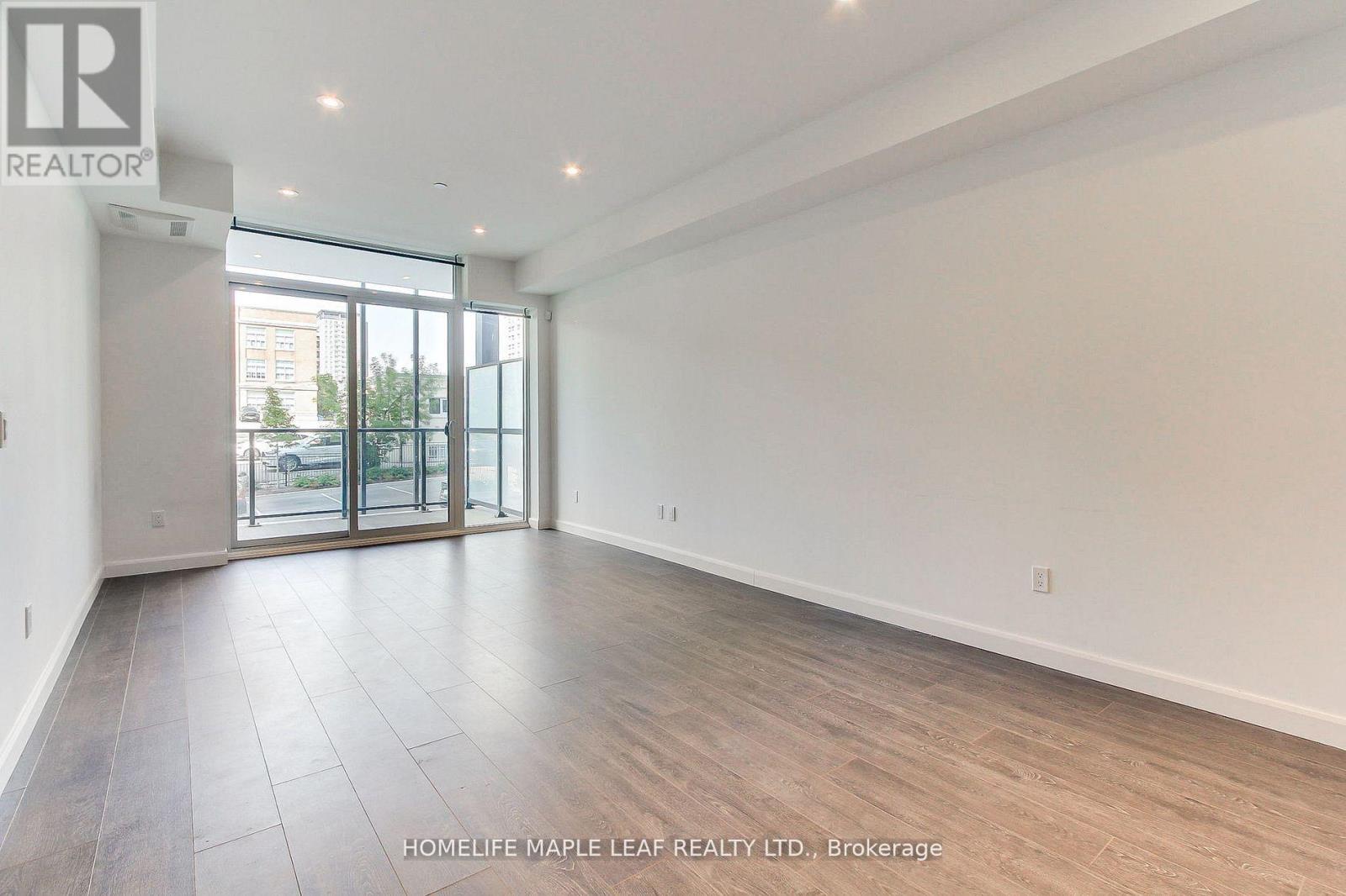 Photo 18 of 103 741 King Street W, Kitchener ON