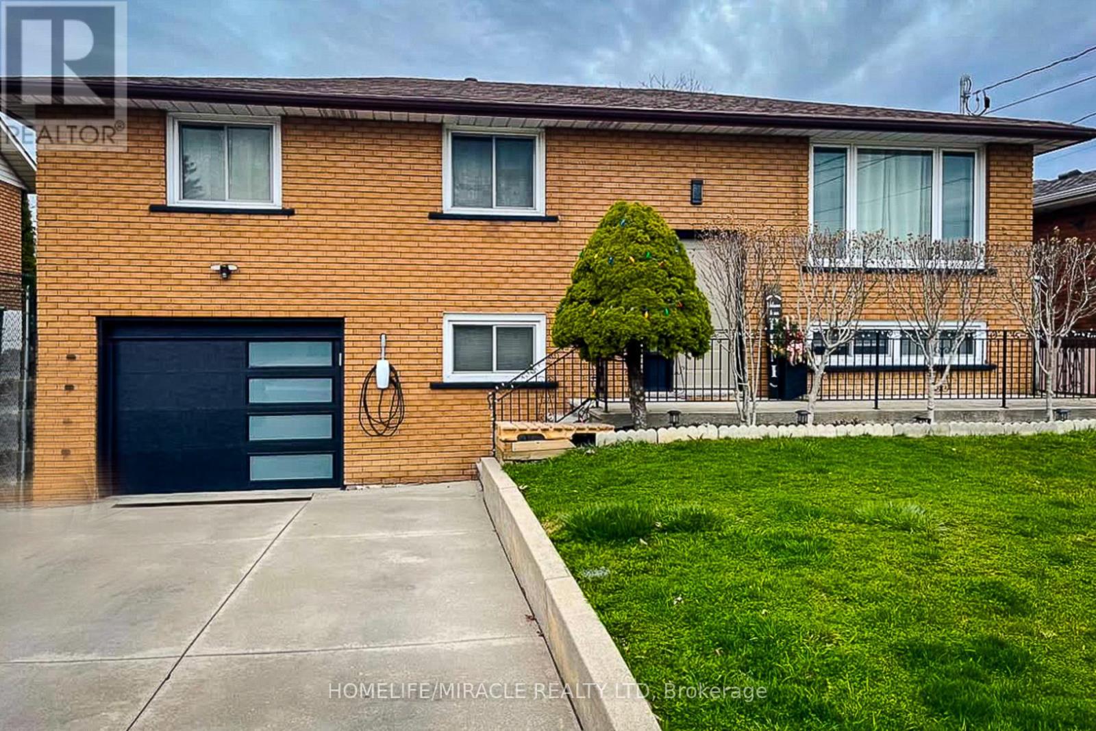 Photo 1 of 12 Maitland Avenue, Hamilton ON