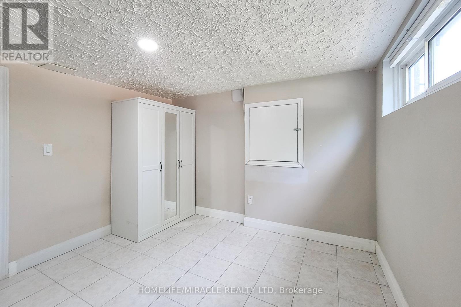 Photo 18 of 12 Maitland Avenue, Hamilton ON