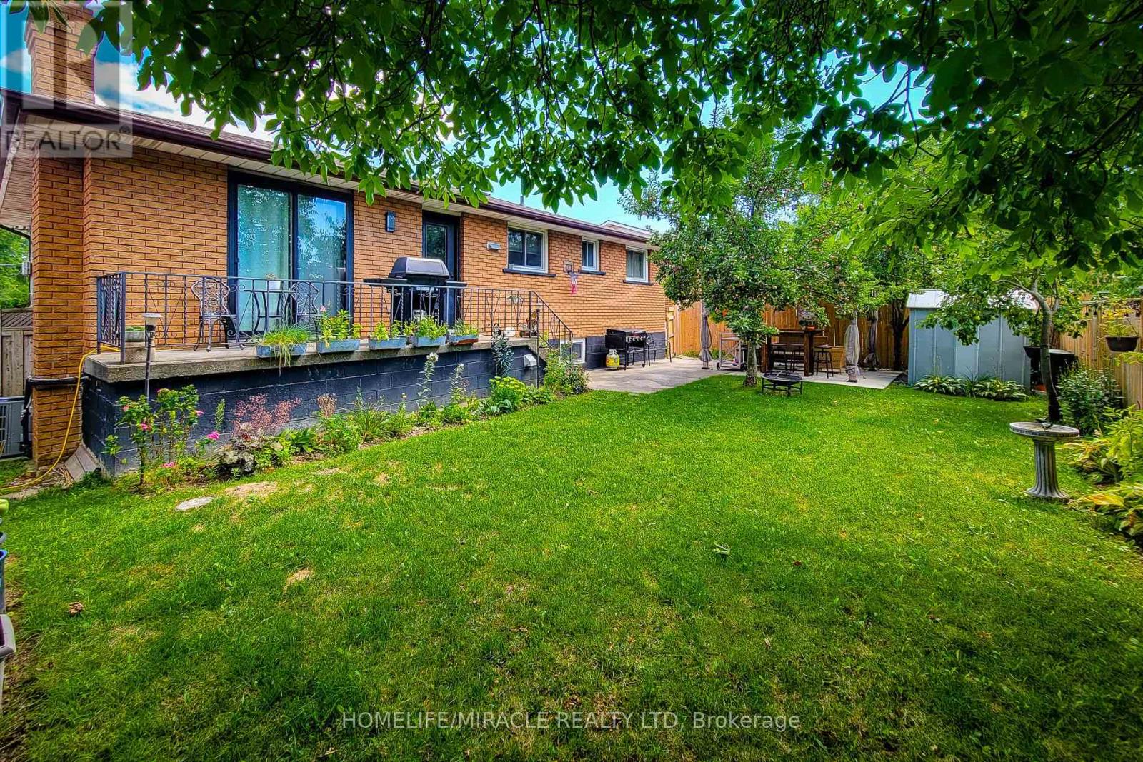 Photo 3 of 12 Maitland Avenue, Hamilton ON
