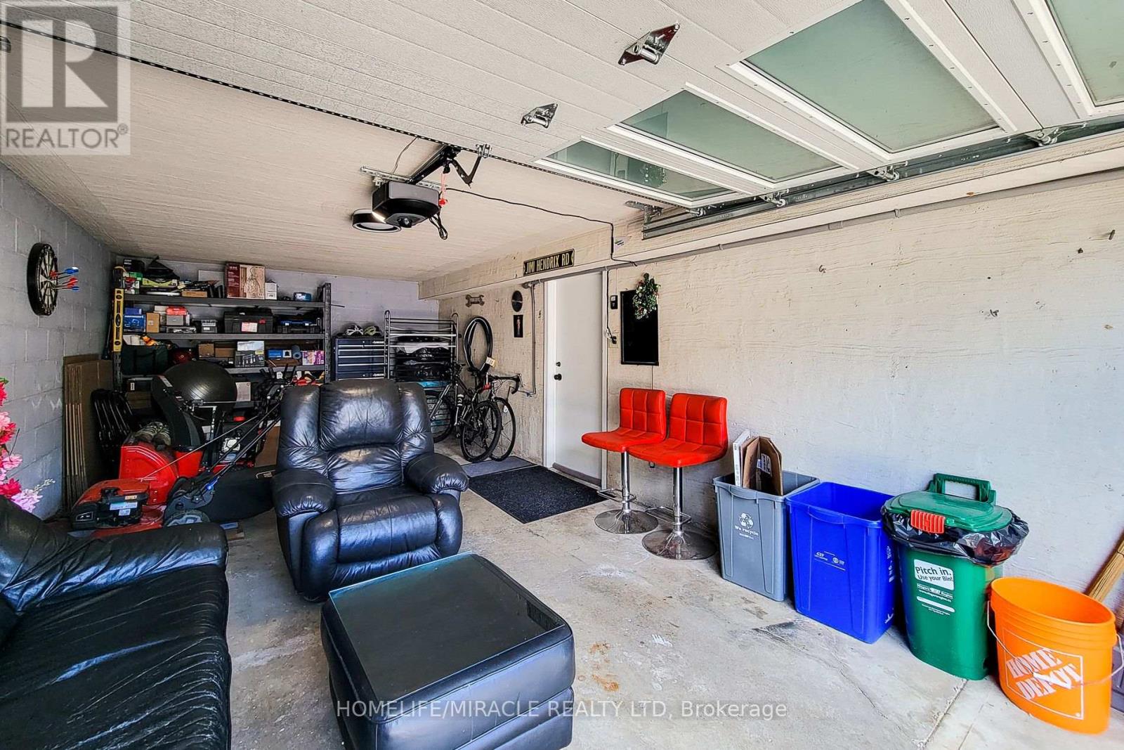 Photo 7 of 12 Maitland Avenue, Hamilton ON