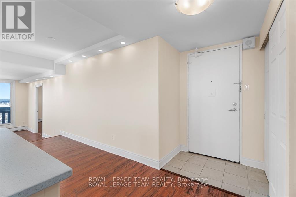 Photo 18 of 2004 415 Greenview Avenue, Ottawa ON