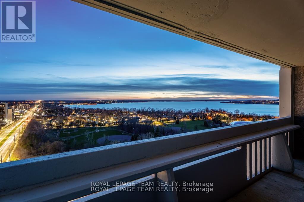 Photo 29 of 2004 415 Greenview Avenue, Ottawa ON