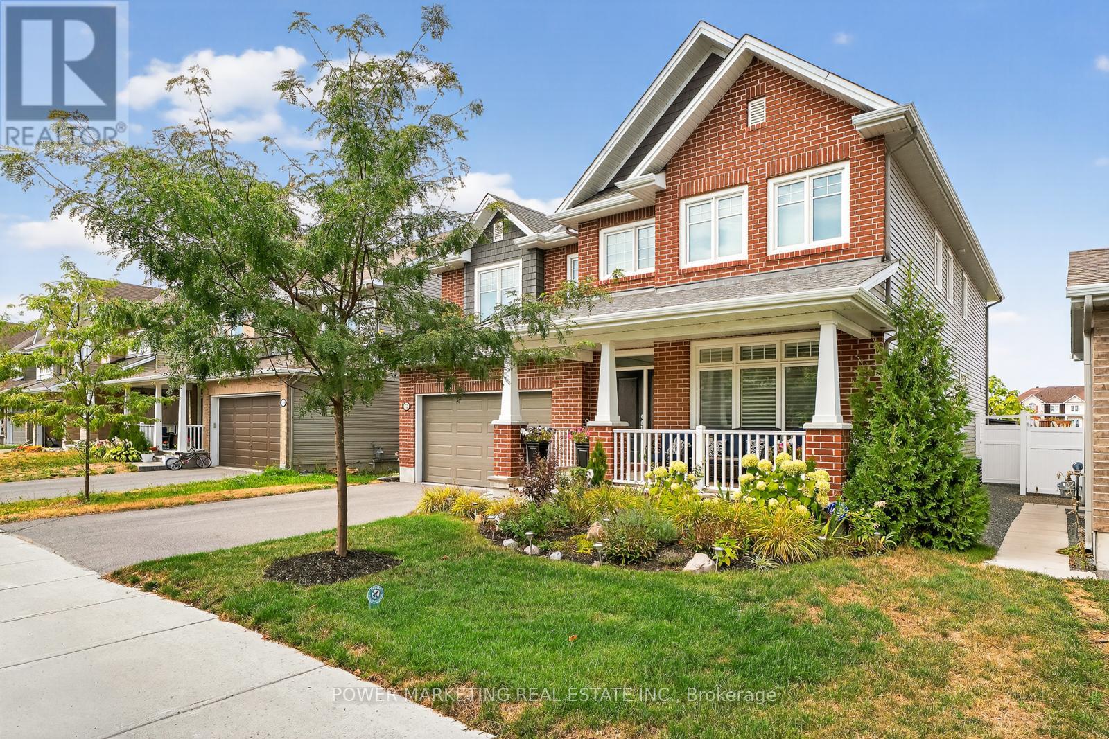 Photo 2 of 692 Egret Way, Ottawa ON