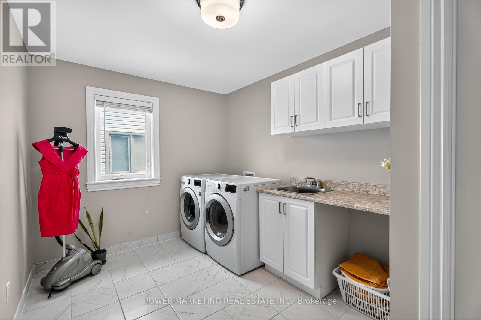 Photo 39 of 692 Egret Way, Ottawa ON