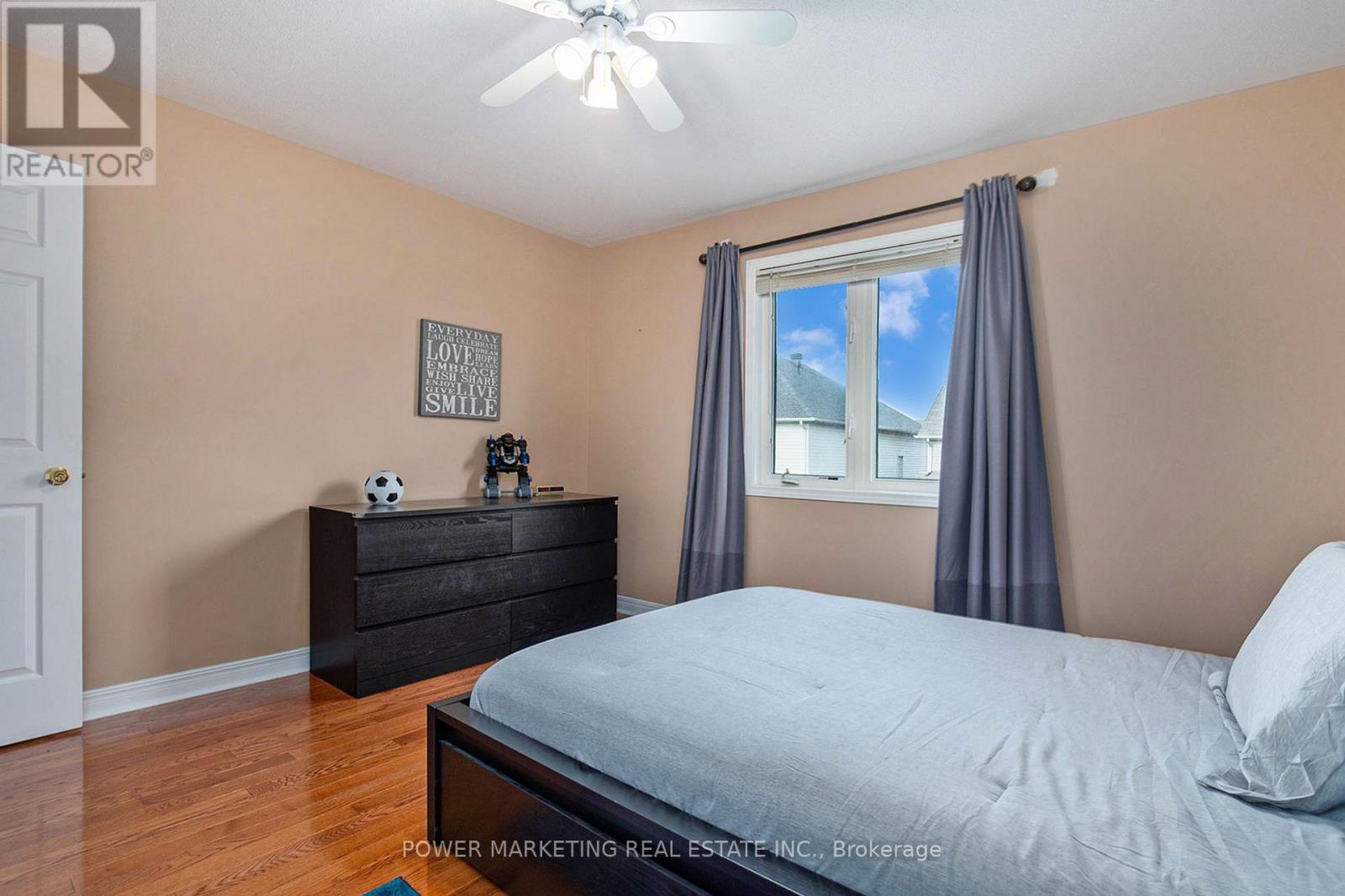 Photo 31 of 141 Finn Court, Ottawa ON