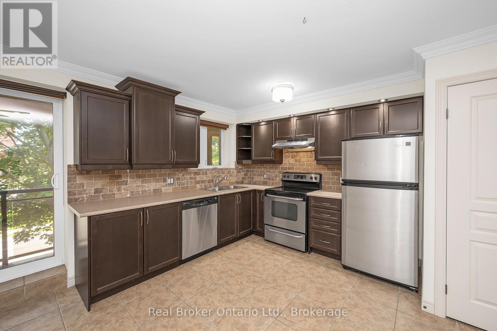 Photo 10 of 303 1212 Fennell Avenue E, Hamilton ON