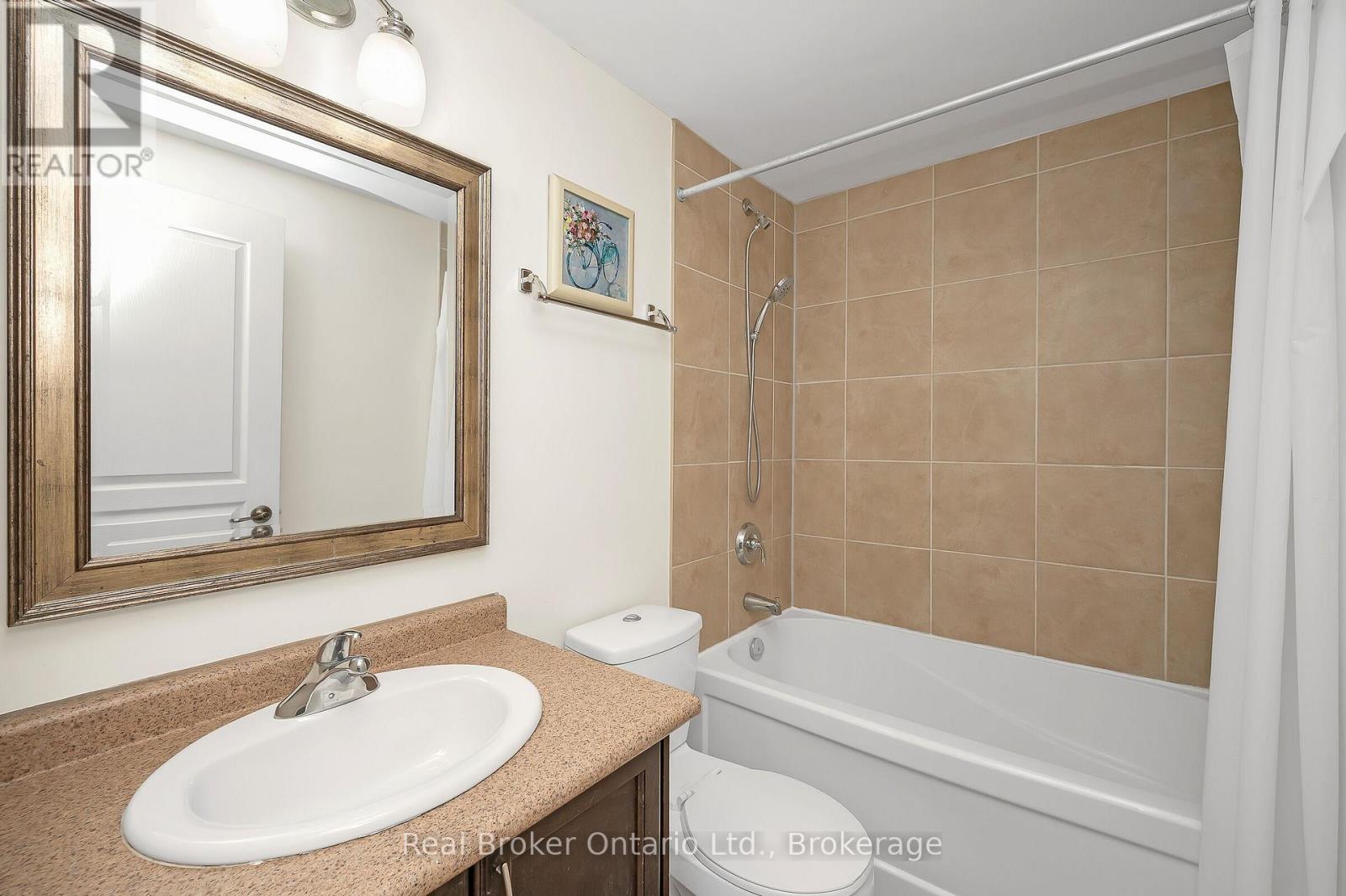 Photo 14 of 303 1212 Fennell Avenue E, Hamilton ON