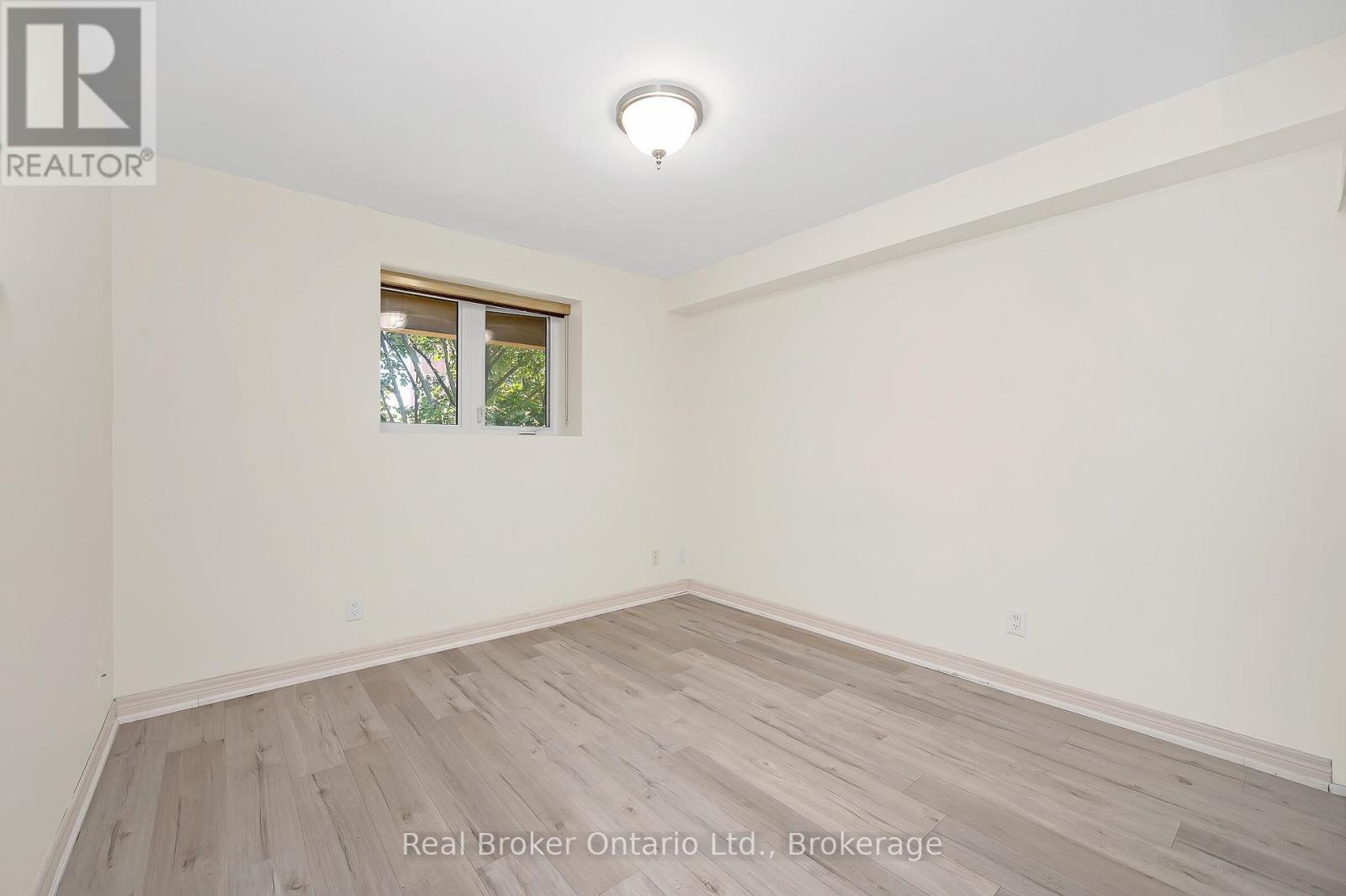 Photo 15 of 303 1212 Fennell Avenue E, Hamilton ON