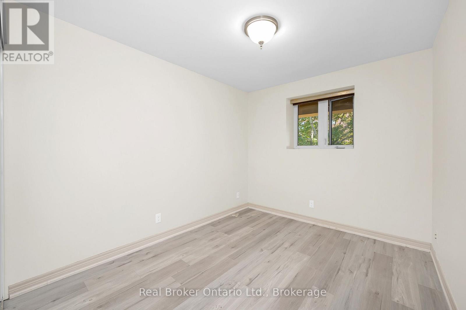 Photo 18 of 303 1212 Fennell Avenue E, Hamilton ON