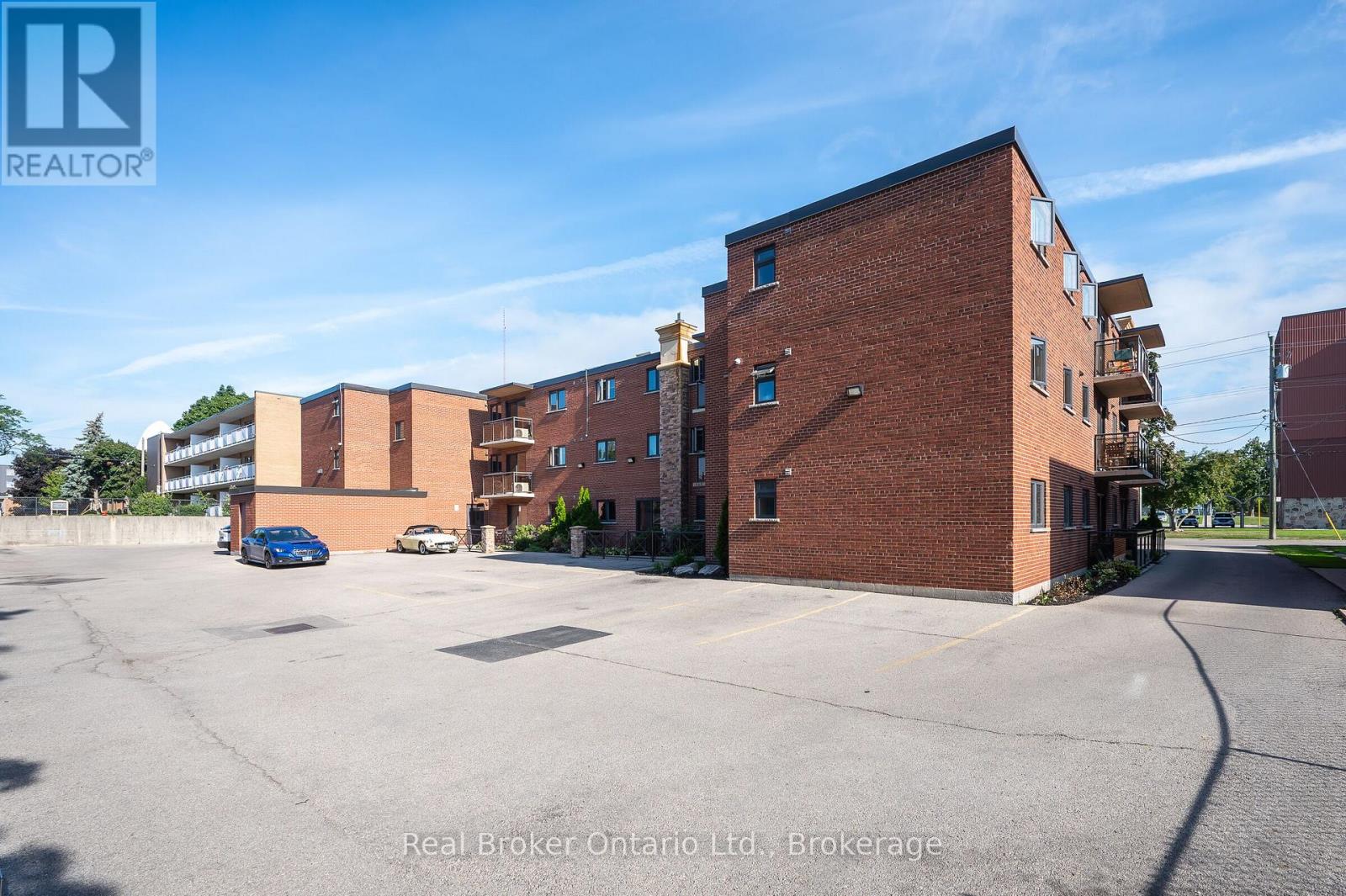 Photo 24 of 303 1212 Fennell Avenue E, Hamilton ON