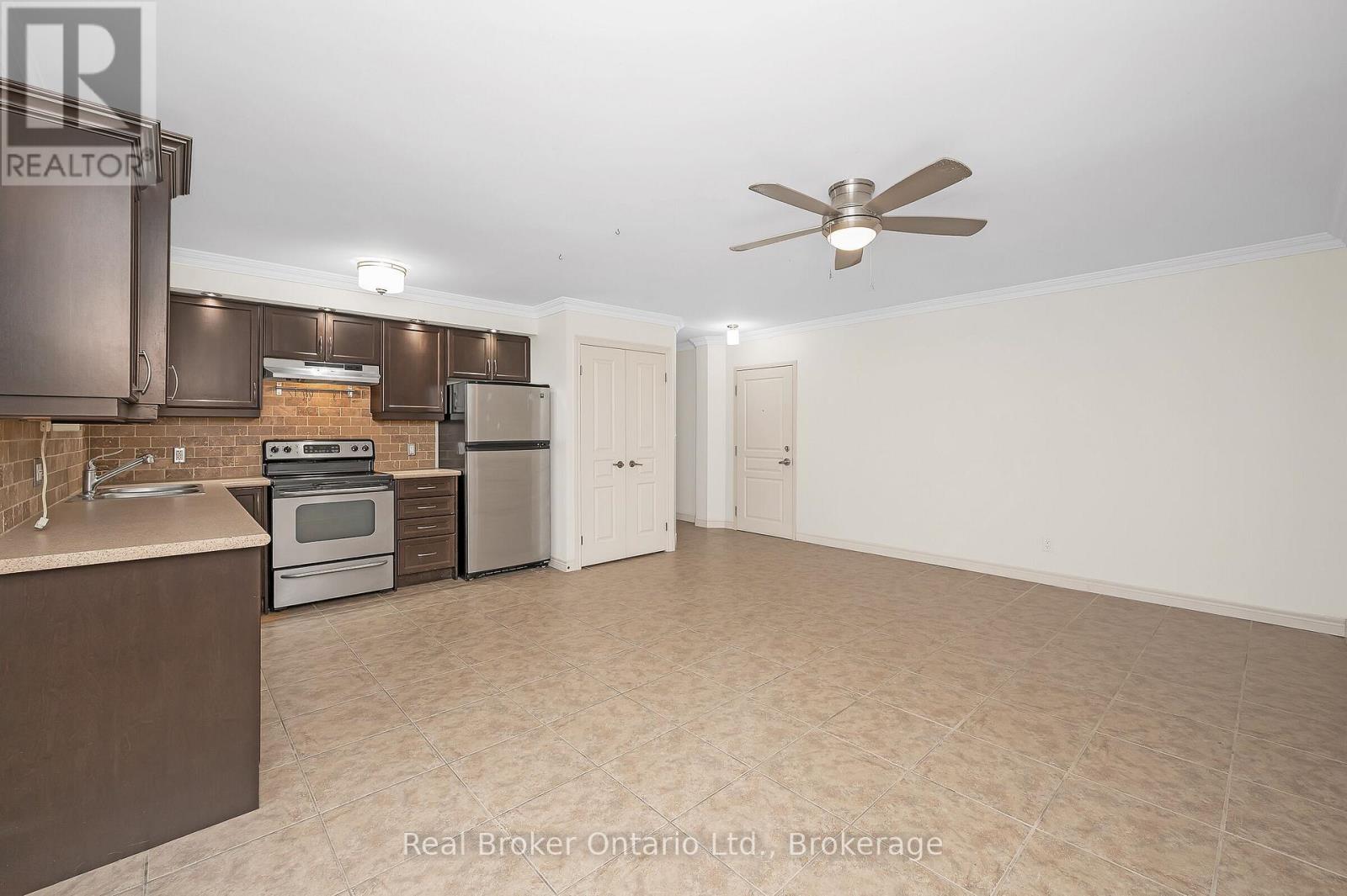 Photo 9 of 303 1212 Fennell Avenue E, Hamilton ON