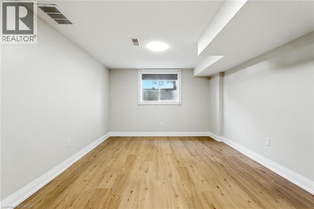 Photo 10 of 929 Upper Ottawa Street Unit B, Hamilton ON