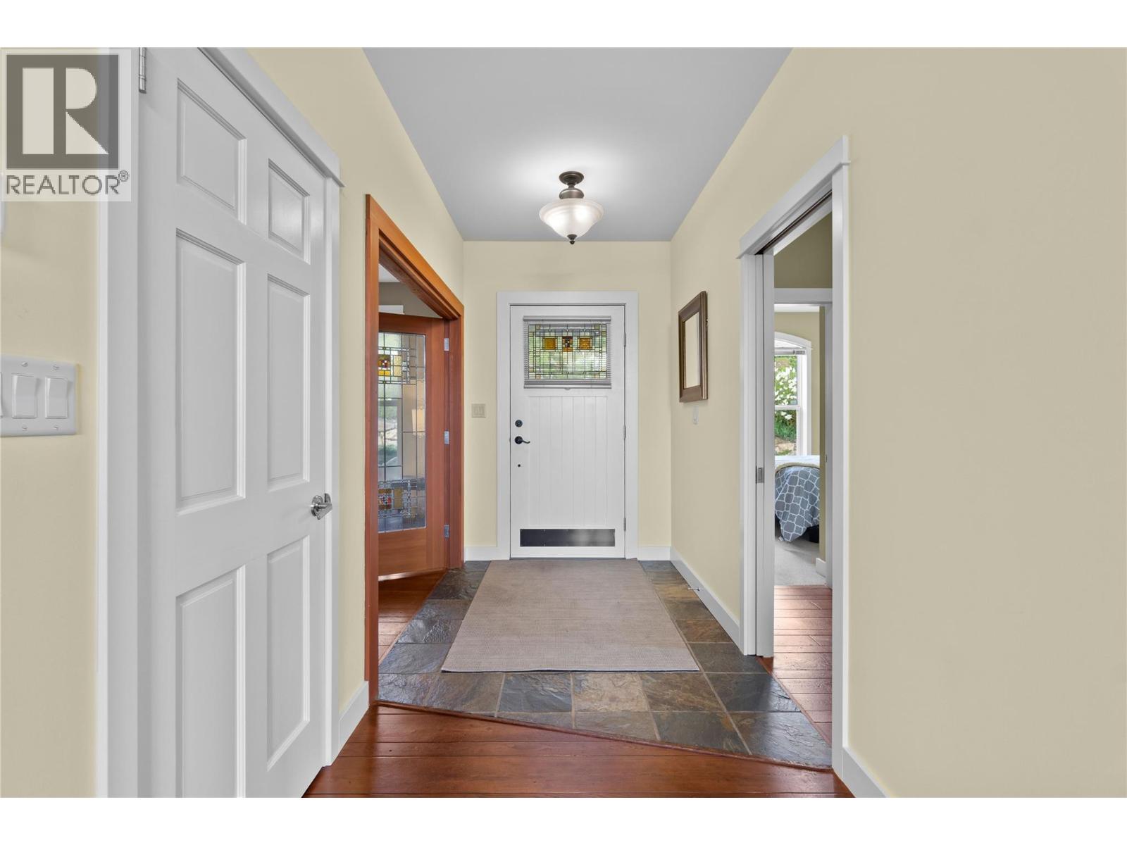 Photo 10 of 2754 Sun Ridge Place, Tappen BC