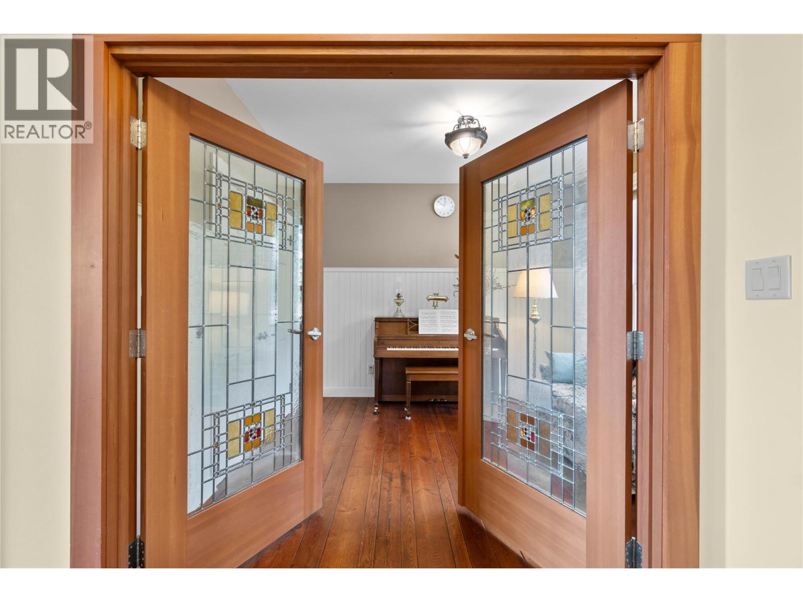 Photo 12 of 2754 Sun Ridge Place, Tappen BC