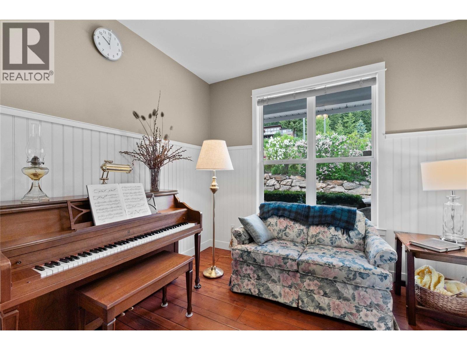 Photo 13 of 2754 Sun Ridge Place, Tappen BC