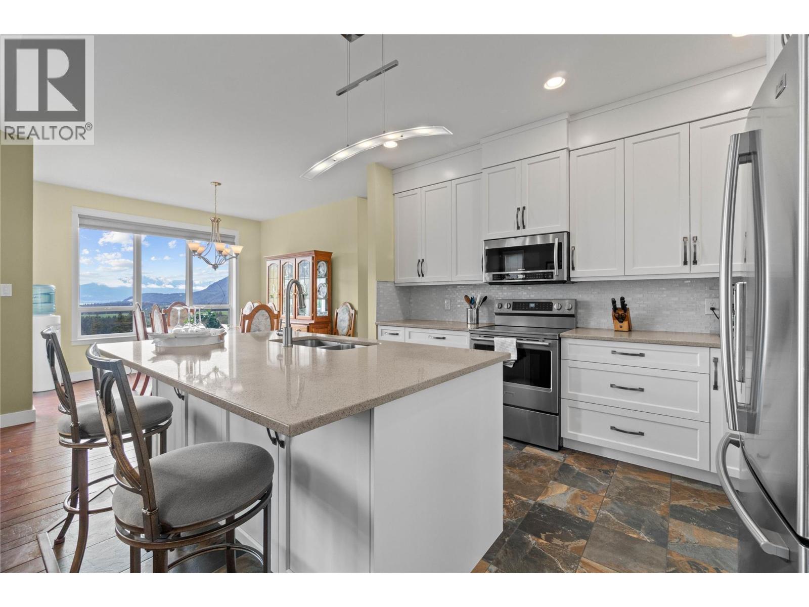 Photo 14 of 2754 Sun Ridge Place, Tappen BC